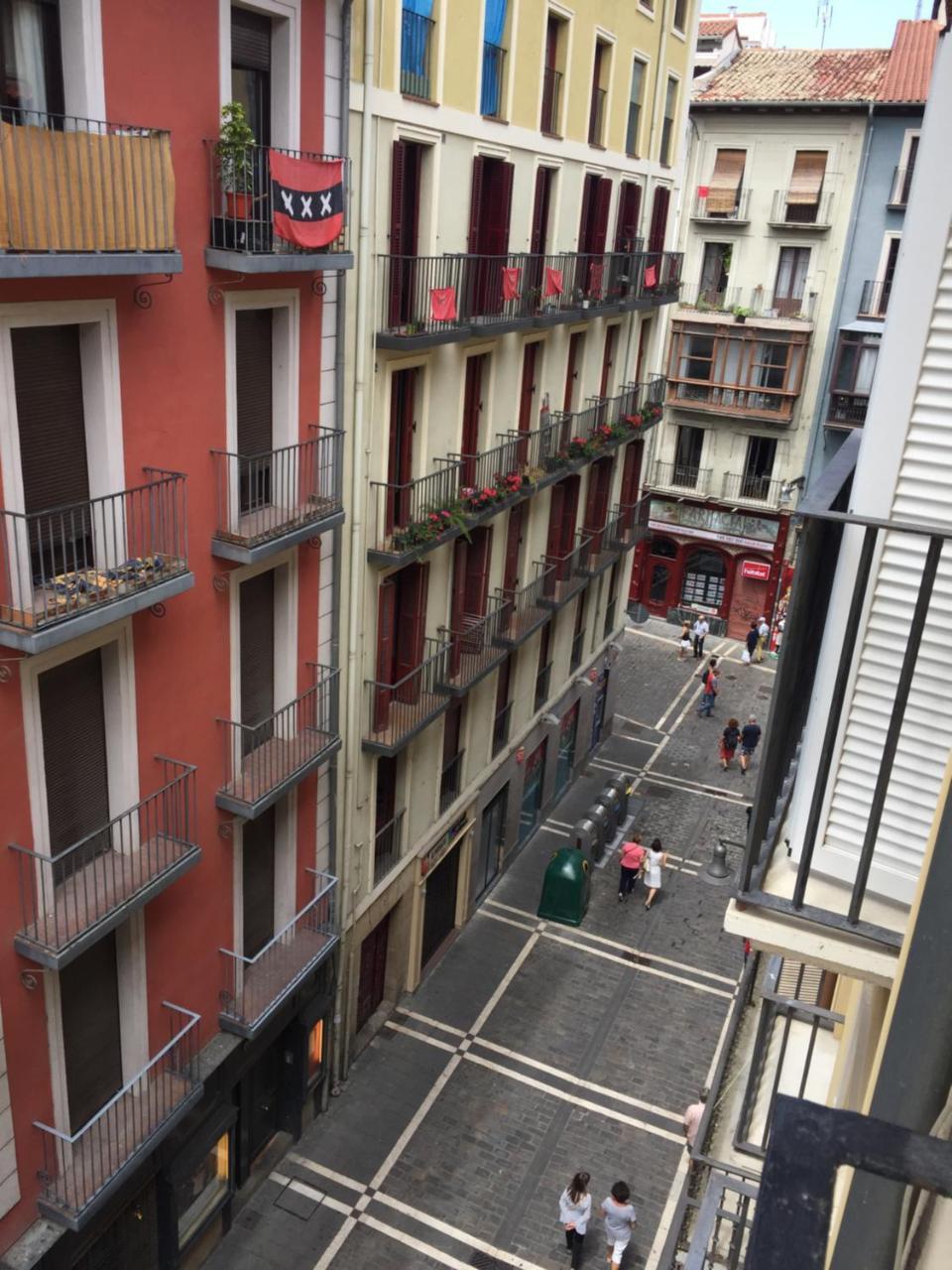 Calleestafeta, Apartamento Apartman Pamplona Kültér fotó